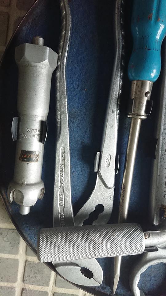 Hazet Spare Tire Tool Kit Tool Box Volkswagen Beetle Bus Ghia Porsche